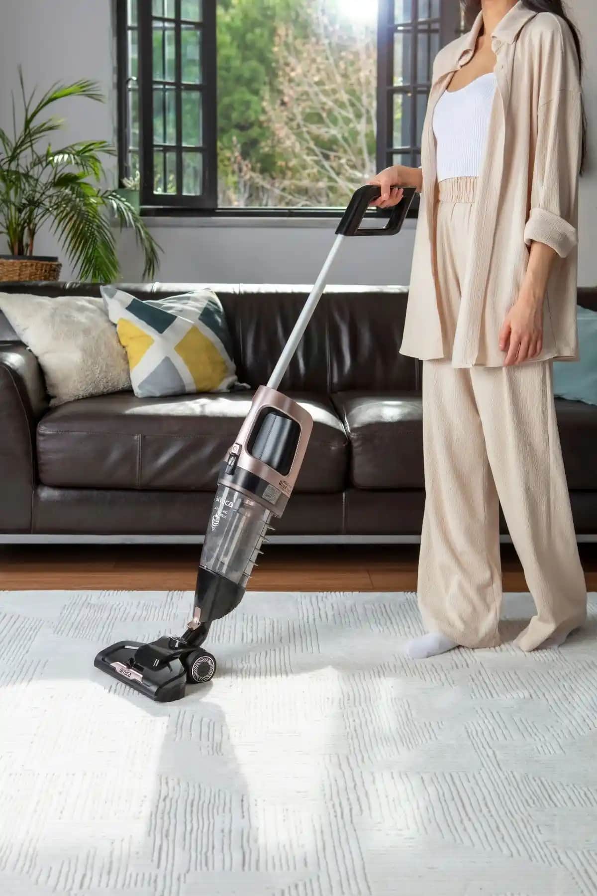 ArnicaET11200 Süpürgeç E-max Rose İncelemesi: Etkili Temizlik Çözümü