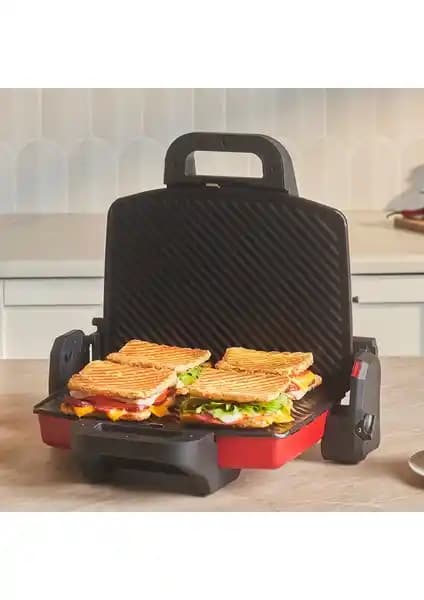 Karaca Future Essential Tost Makinesi 1800 W ile Mutfakta Yenilikçi ve Şık Çözüm