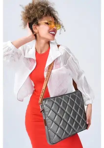 Morca Kapitone Laptop Kılıfı 15.6 ve 16 İnç için Su Geçirmez Dayanıklı Tasarım