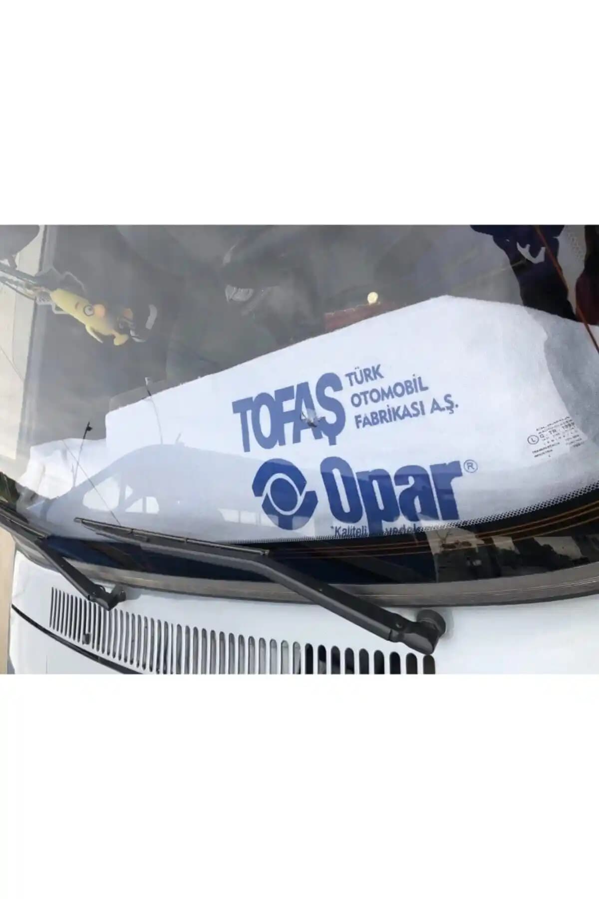 TOFAŞ Torpido Havlusu: Fonksiyonellik ve Estetiği Bir Arada Sunan Araç Aksesuarı