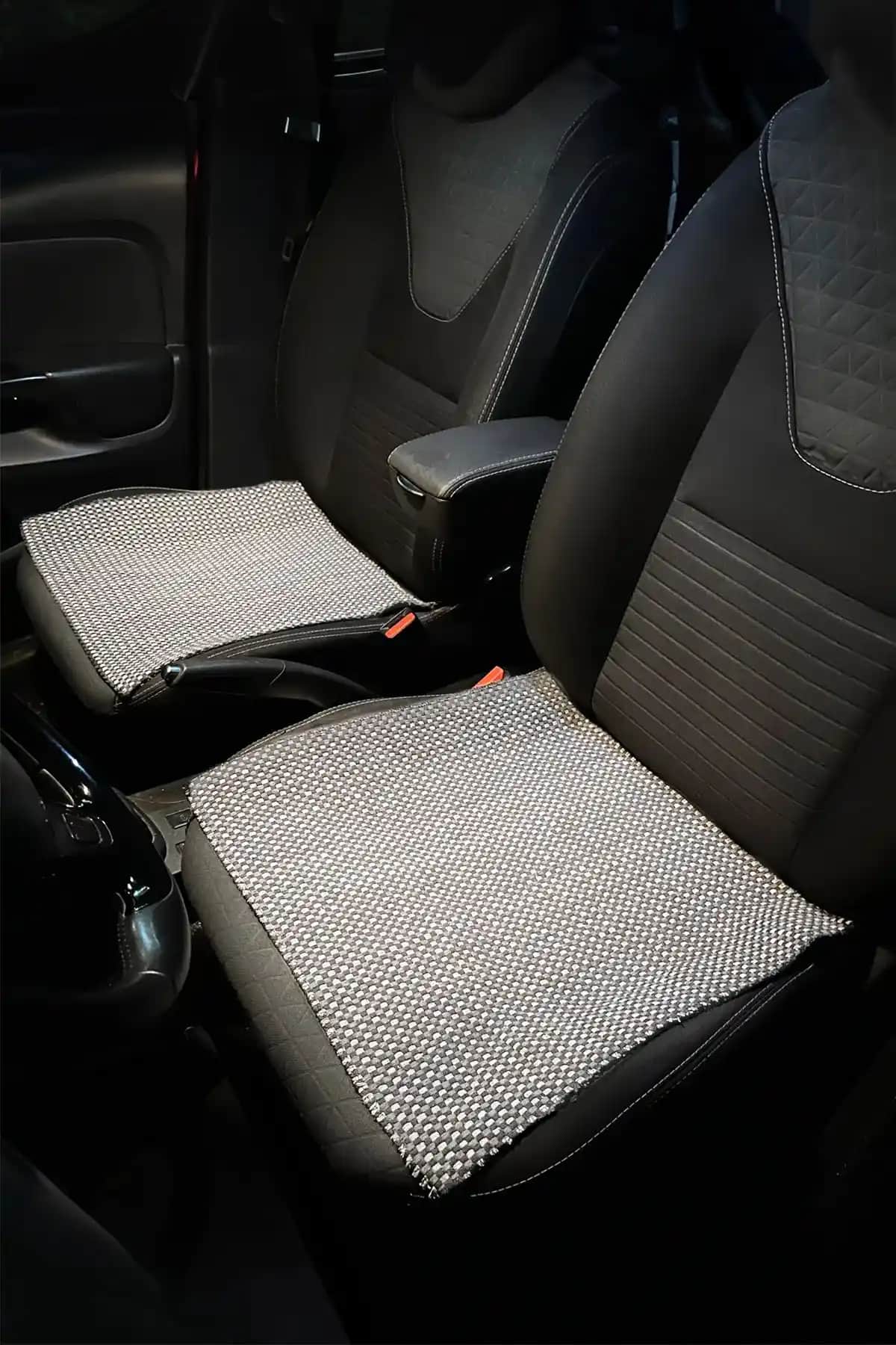 TORPEDO %100 Pamuk Oto Kilim Seti: Konfor ve Güvenliği Bir Arada Sağlayan Pratik Çözüm