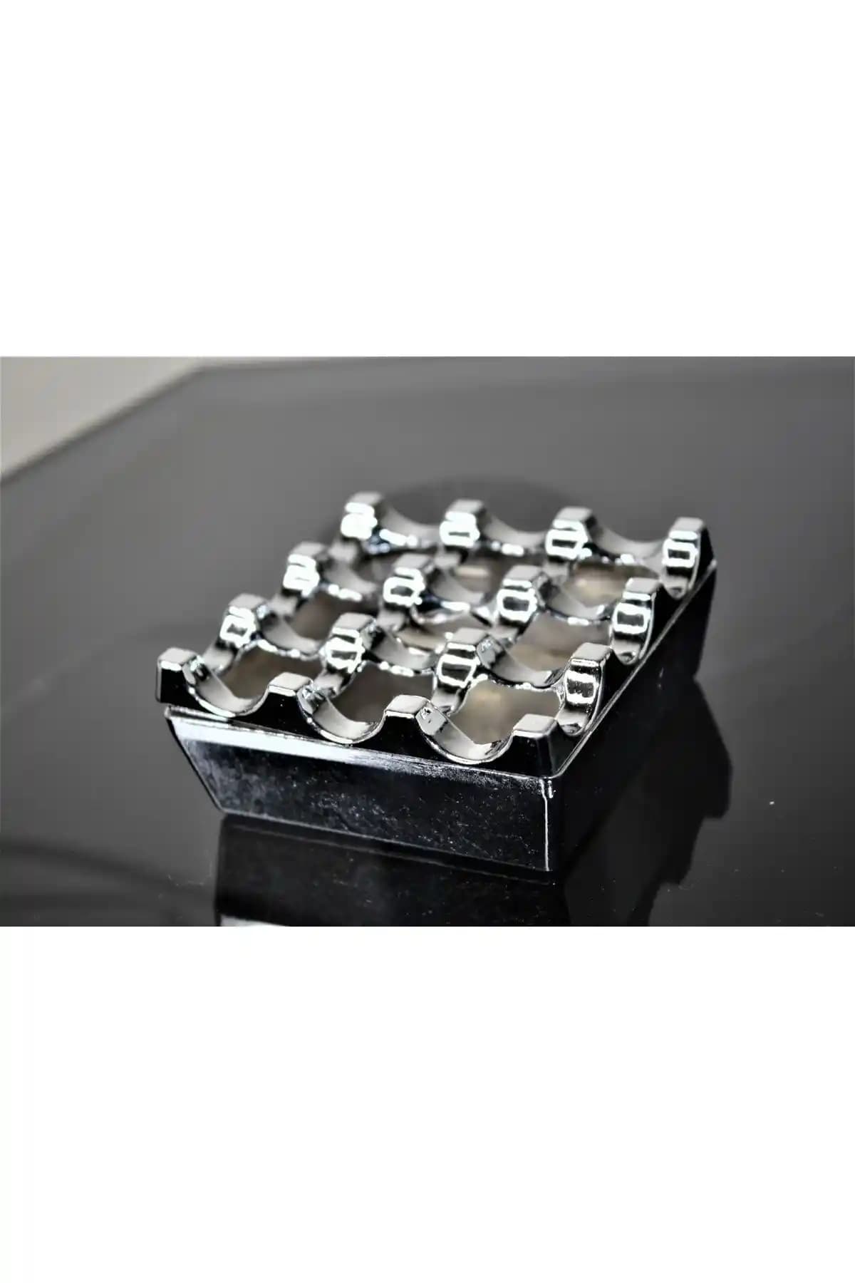 U.M.T Metal 9 Delikli Küllük Kültablası Dayanıklı ve Şık Tasarım ile Kullanım Kolaylığı