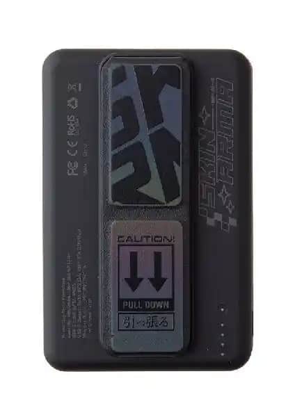 Skinarma Standlı Magsafe Siyah Powerbank: Şık ve Pratik Mobil Şarj Çözümü