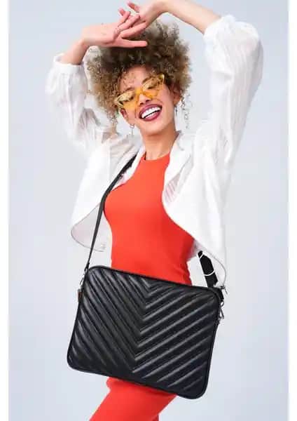 Morca Ürünleri Karşılaştırması: Macbook Air Kılıfı ve Omuz Askılı Çanta Özellikleri