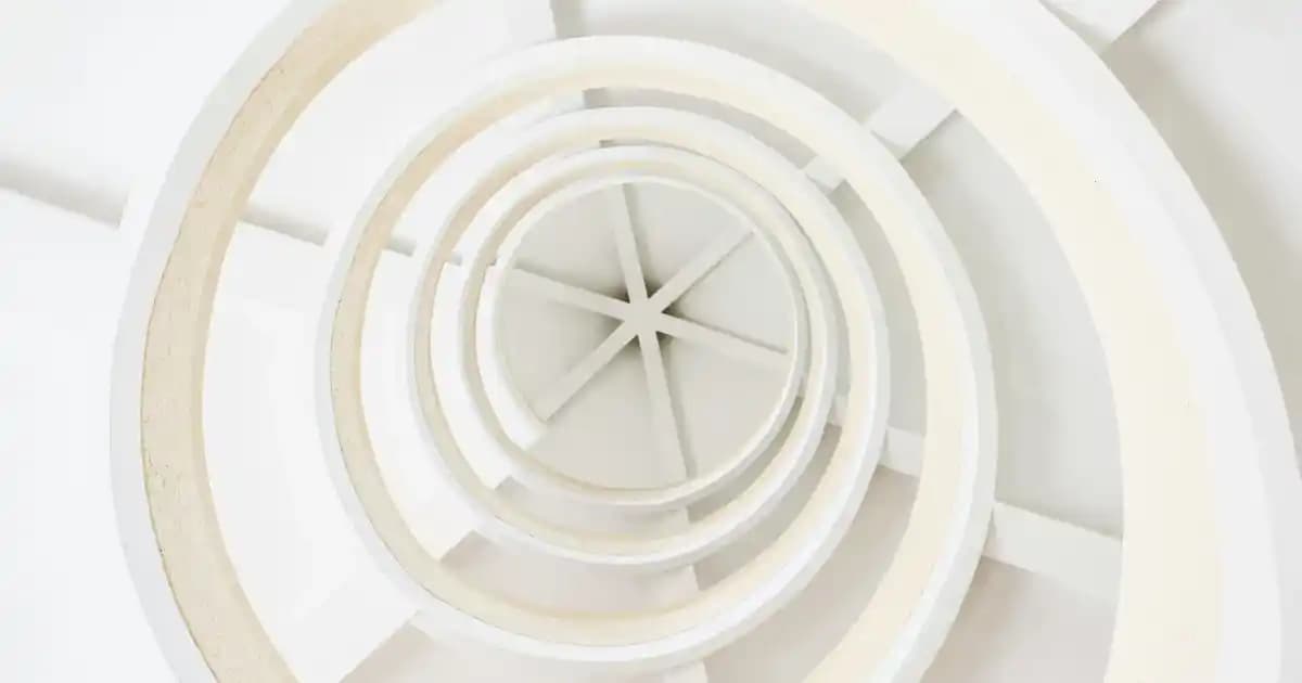 Google Nest Mini: Kompakt Boyutuyla Güçlü Ses ve Akıllı Ev Entegrasyonu