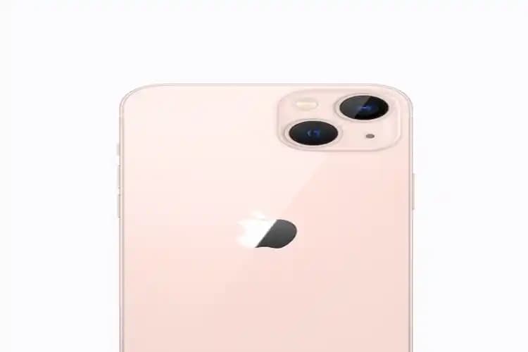 iPhone 13 ve 14 Kılıflarının Uyumluluğu ve Tasarım Farkları Analizi