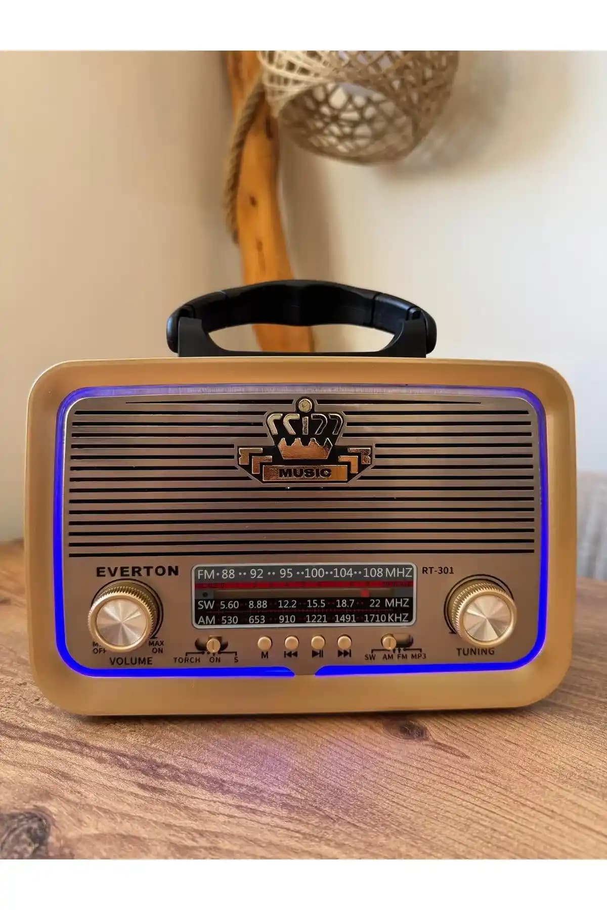 Nostaljik Radyo Satın Alma Rehberi: Vintage Tasarım ve Modern Özellikler