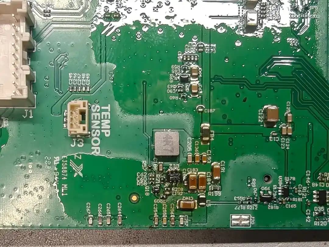 Eight Sleep Pod 4 Hub'daki Hasarlı Buck Dönüştürücüsünün Mini-Buck Modülüyle Onarımı ve Güç Yönetimi