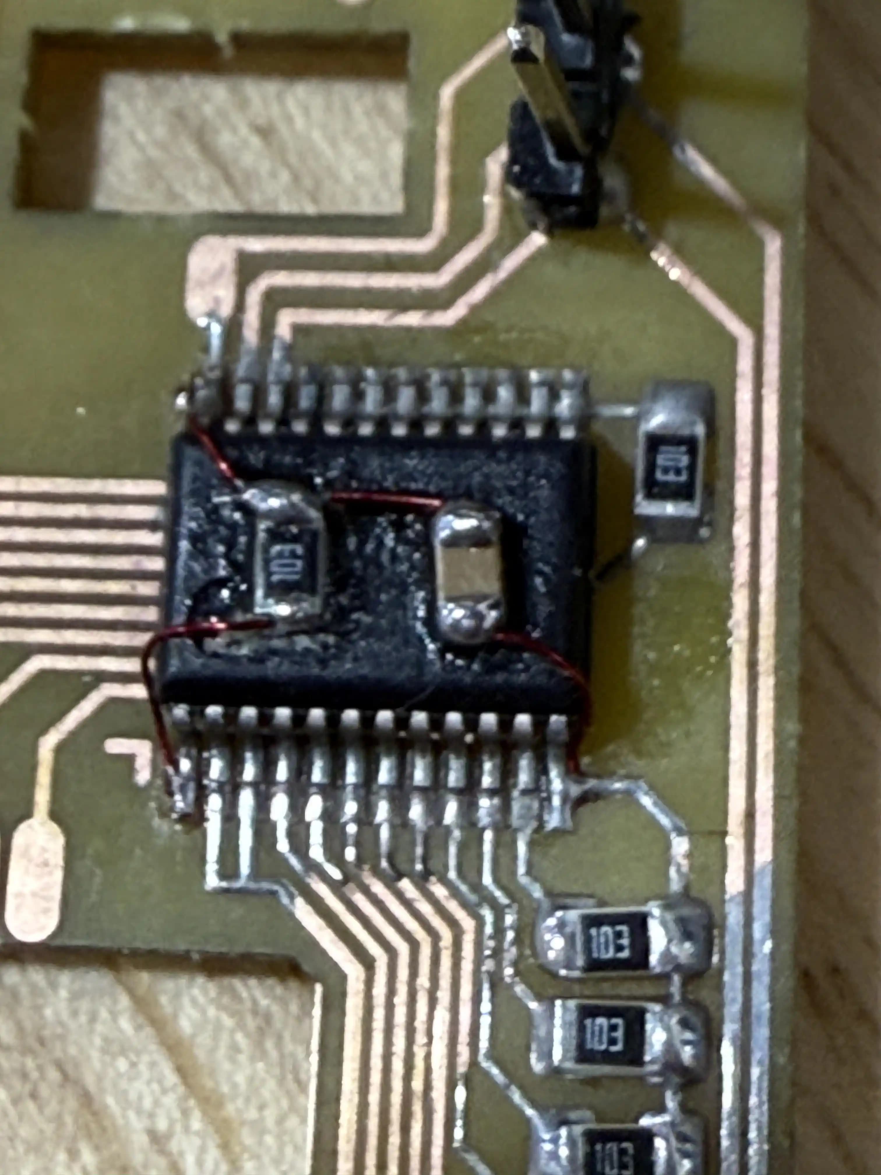 LPKF Protolaser U4 ile PCB Üzerinde Hızlı Devre Modifikasyonu ve SMT Çiplerin Lehimleme Özellikleri