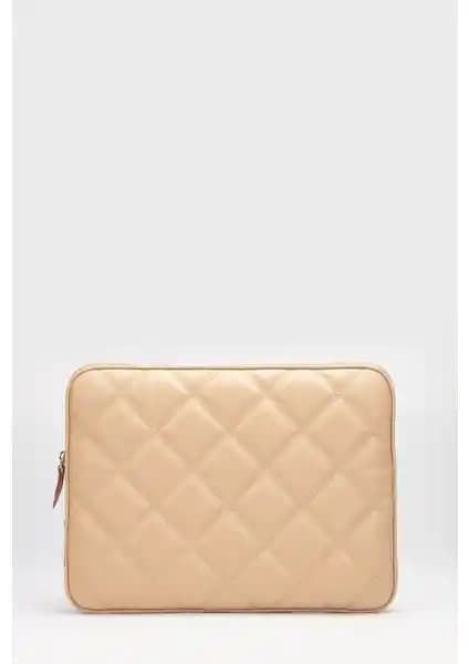 Deridense ve Morca Macbook Kılıflarının Karşılaştırması: Tasarım ve Koruma Özellikleri