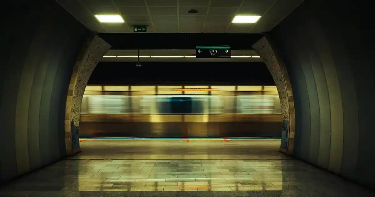 Modern ve İşlevsel TV Standlarıyla Oturma Odalarınızı Yenileyin Dekorasyonunuza Uygun Seçenekler