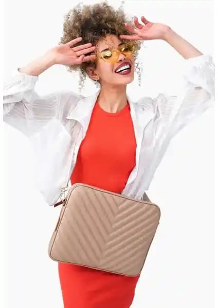 Morca Macbook Air ve Pro 13.3 ile 14 İnç Vizon Kılıfı Şıklık ve Koruma Sunar