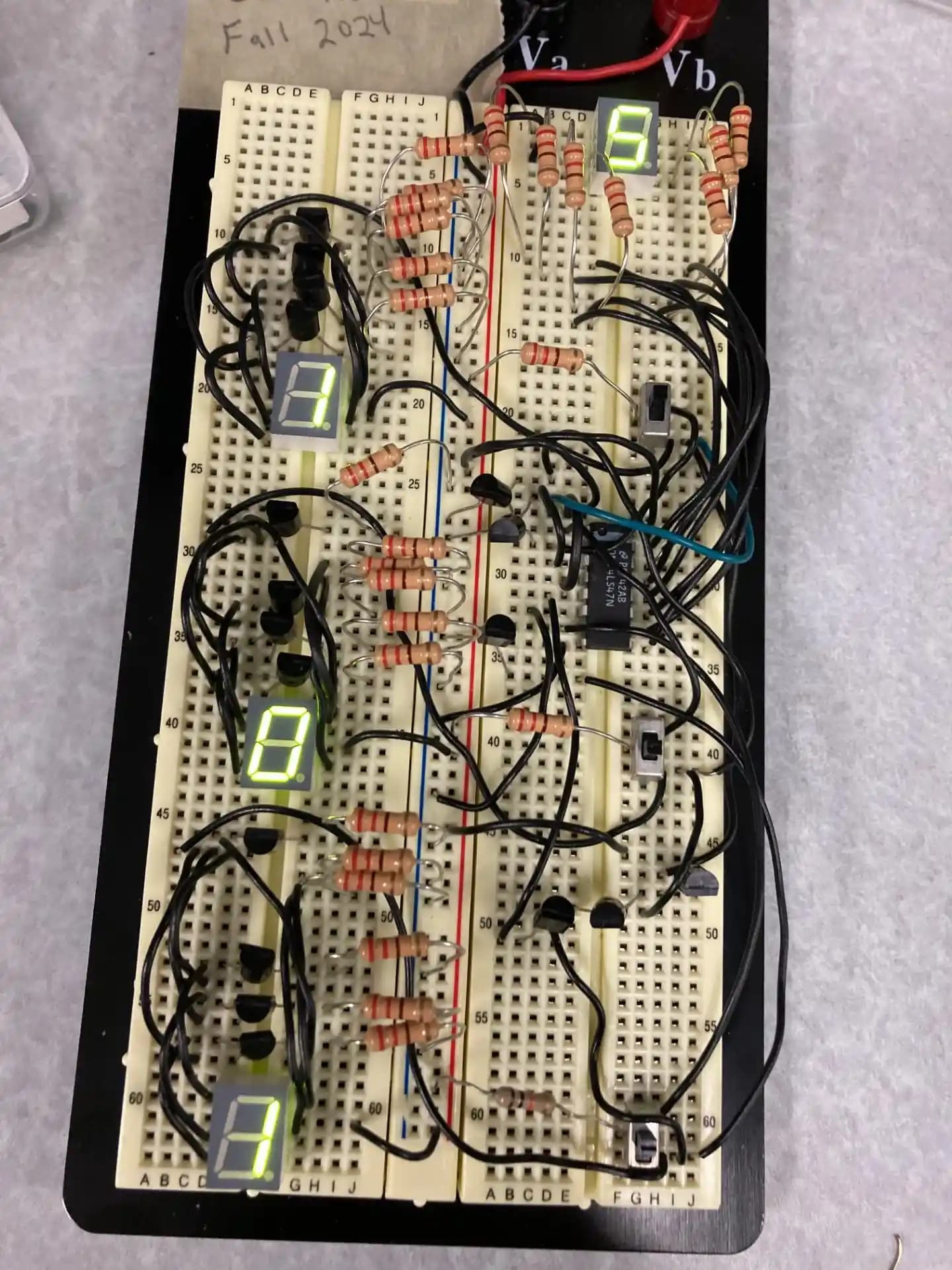 Elektrik Mühendisliği Öğrencileri İçin 3 Bitlik İkili Diziyi Onluk Sayıya Çeviren Devre Tasarımı