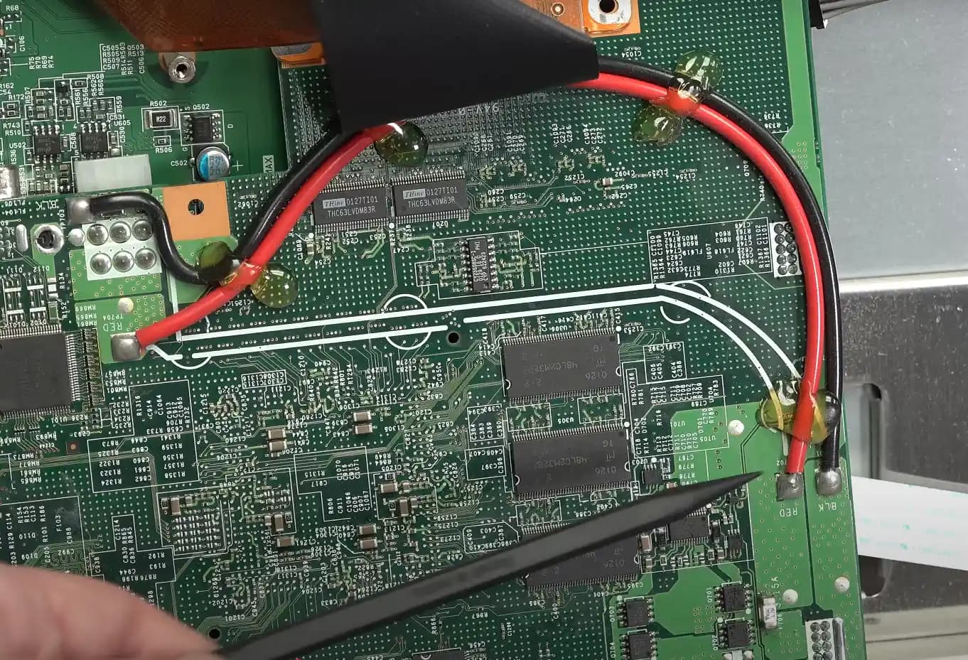 PCB Üretiminde Kablo Bağlantıları ve Tasarım Zorluklarının Detaylı İncelenmesi