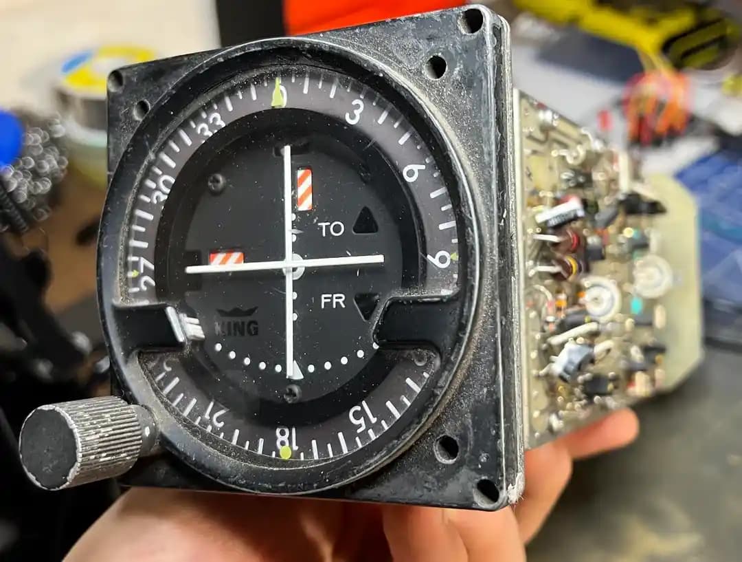 King Radio Corp. Kurs Seçici Göstergesi: Tarihsel ve Teknik Özelliklerin Detaylı İncelemesi