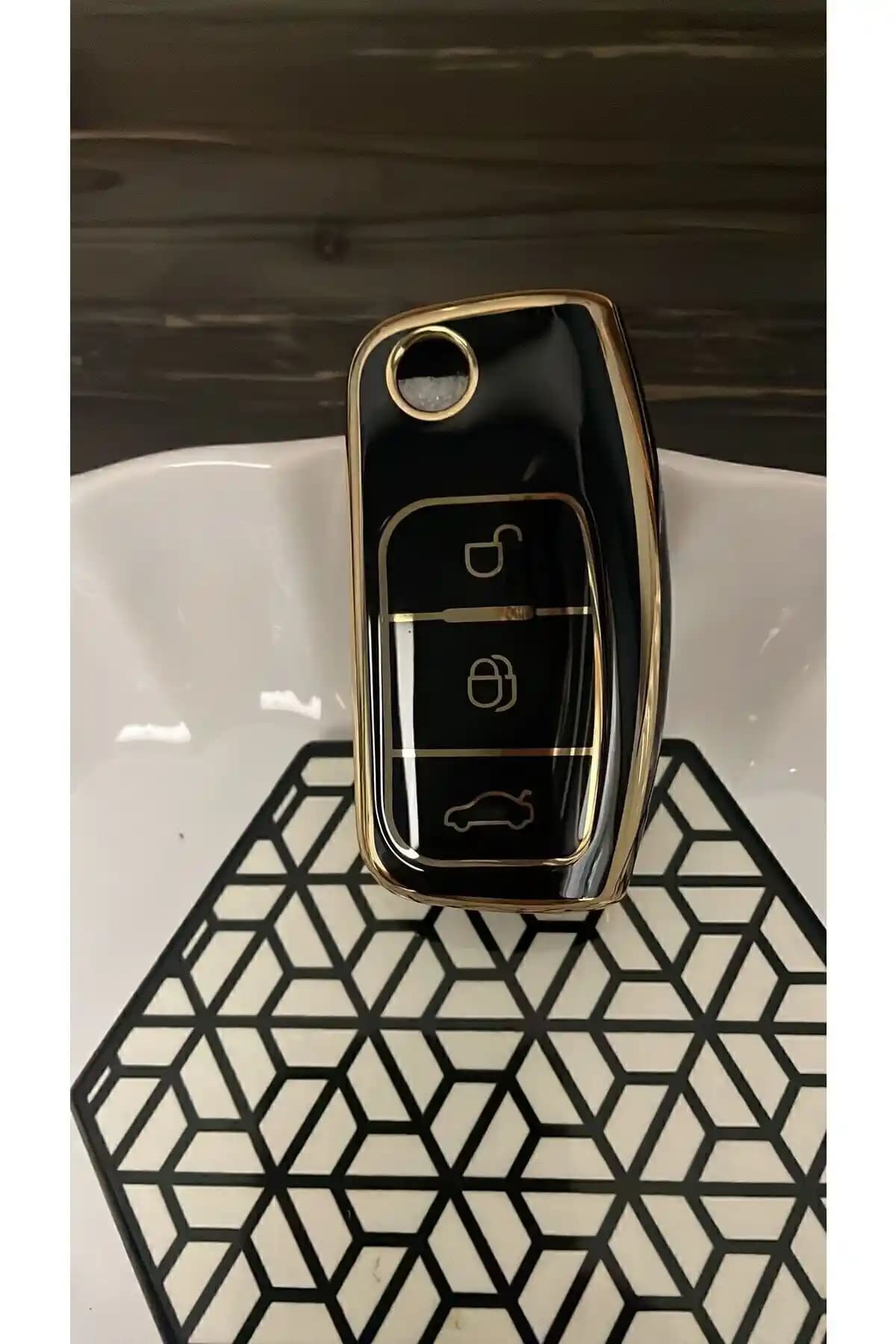 Ford Focus Anahtar Kılıfı Şıklık ve Koruma Sunan Yüksek Kaliteli Tasarım