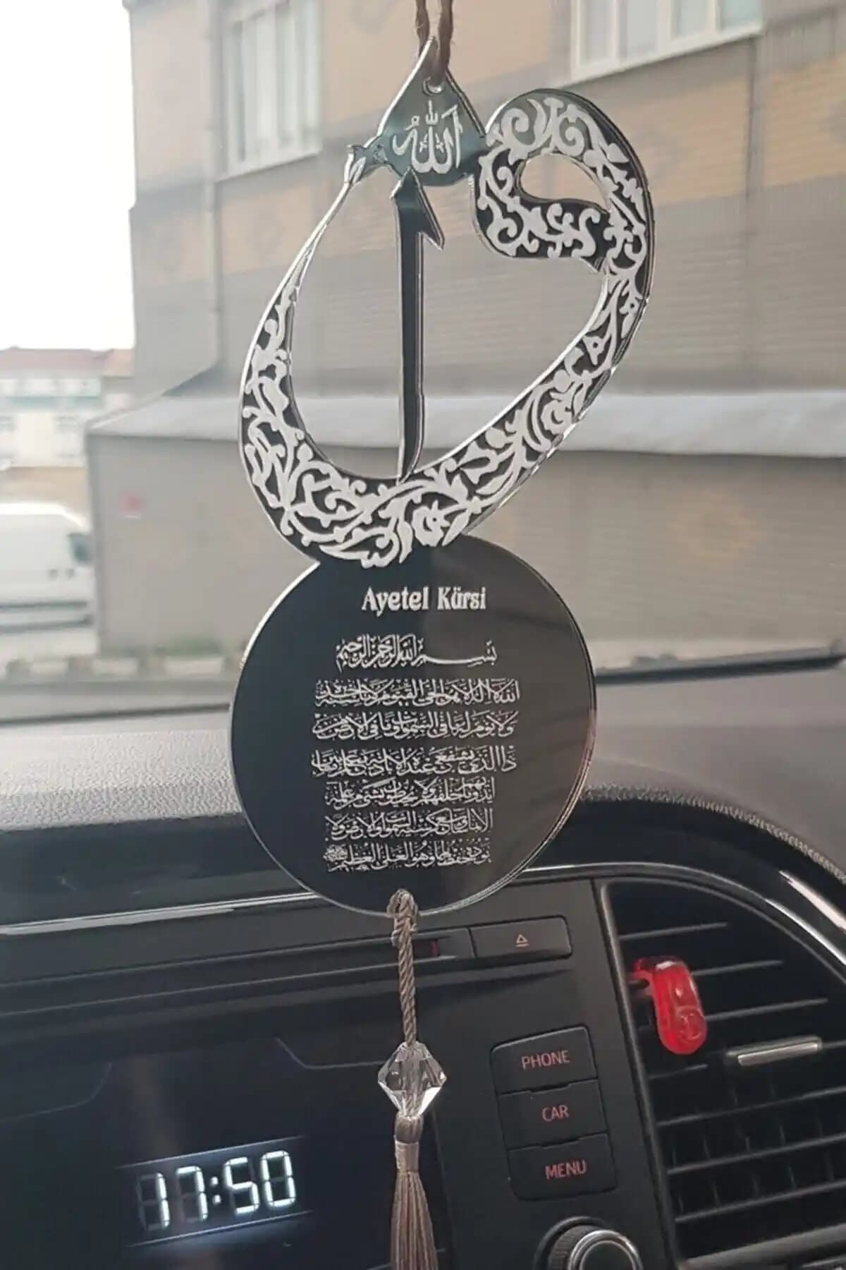 Genel Markalar ve HomeJamin Araba Süsü Karşılaştırması: Hangi Ürün Daha Uygun?