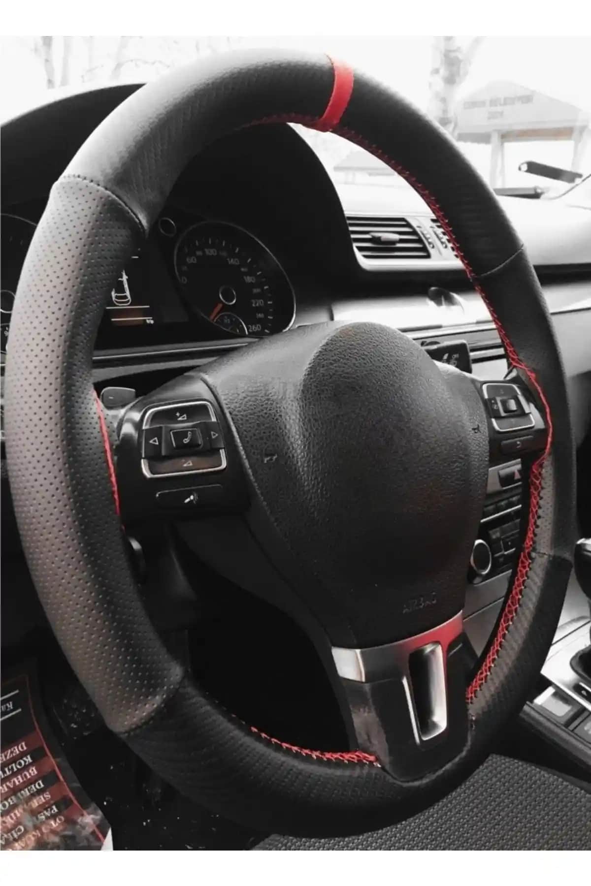 Gürler Oto Kılıfı ve NEEBS Direksiyon Kılıfı Karşılaştırması: Malzeme, Uyumluluk ve Kullanıcı Yorumları