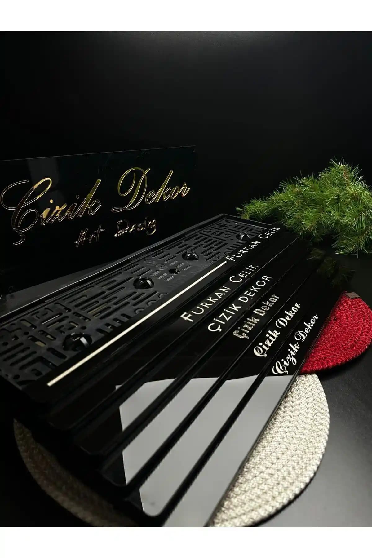 Karbonsoft ve ÇİZİKDEKOR Plakalık Karşılaştırması: Hangi Ürün Sizin İçin Uygun