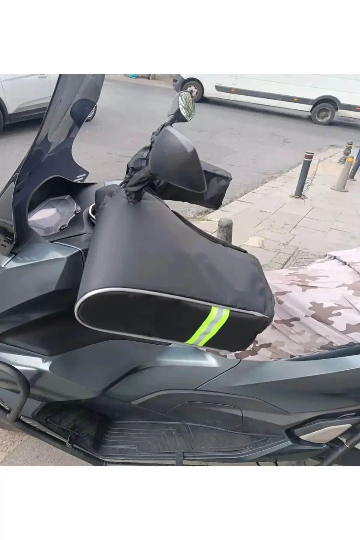 Ksburda Motorsiklet Elcikleri: Su Geçirmez ve Ayarlanabilir Güvenli Sürüş Aksesuarı