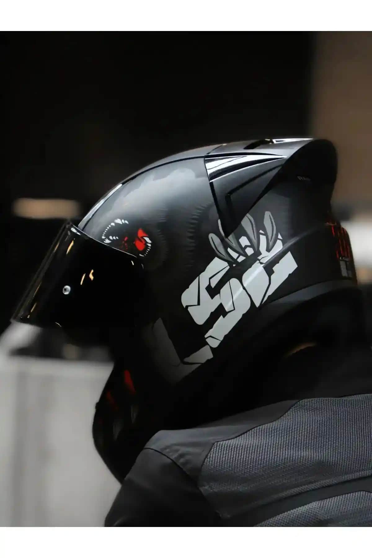 LS2 Rapid 2 Race Kask: Güvenli ve Şık Kapalı Kask Modeli İncelemesi