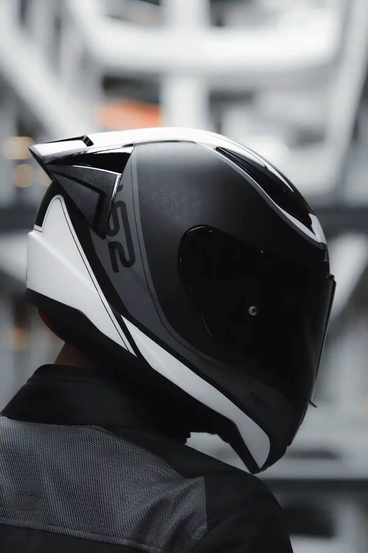 LS2 Rapid 2 ve Rapid Xtreet Kask Karşılaştırması: Güvenlik, Konfor ve Tasarım Analizi