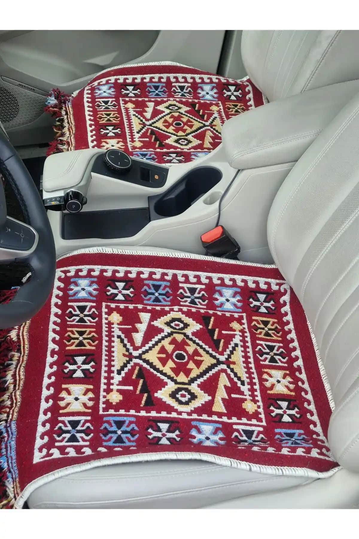OBAM Oto Koltuk Kılıfı ve Süsler Otomotiv Terletmez Oto Kilim Karşılaştırması