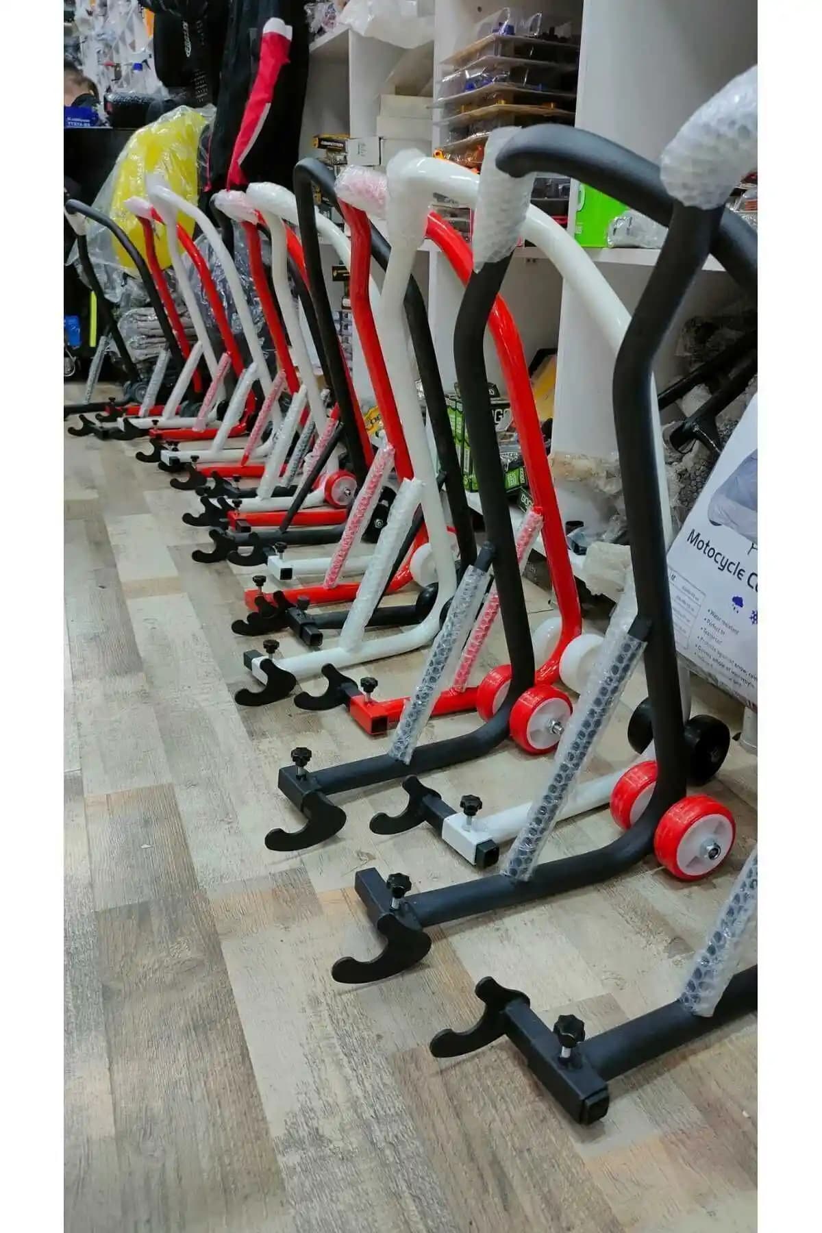 Parça Dünyası Siyah Motosiklet Kalırma Sehpası: Güvenli ve Pratik Destek Çözümü