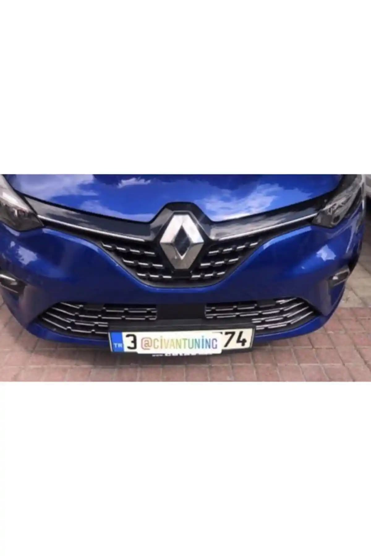 Renault Clio 5 Ön Tampon Çıtası Seti Estetik ve Dayanıklılık Sunar