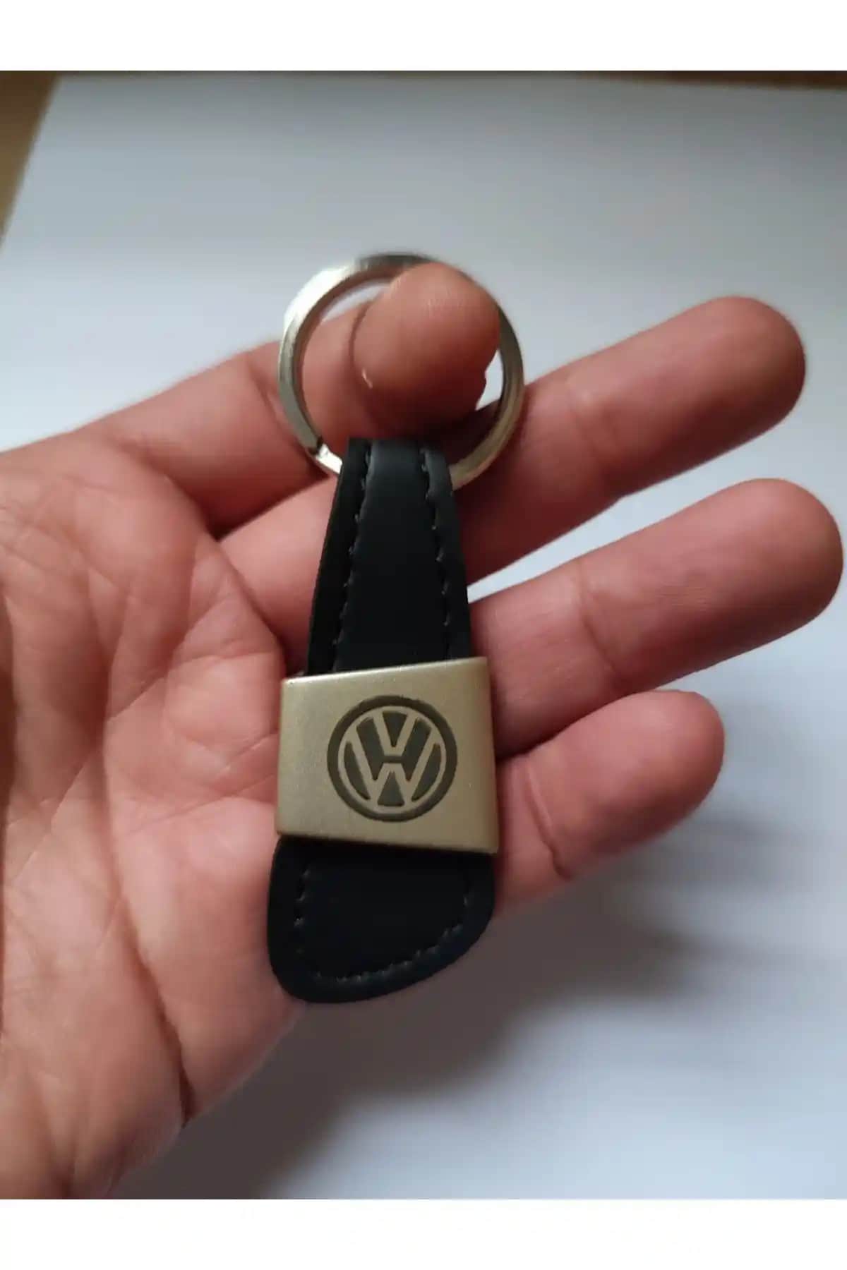 Volkswagen Logolu Metal Anahtarlık: Şık ve Dayanıklı Otomobil Aksesuarı