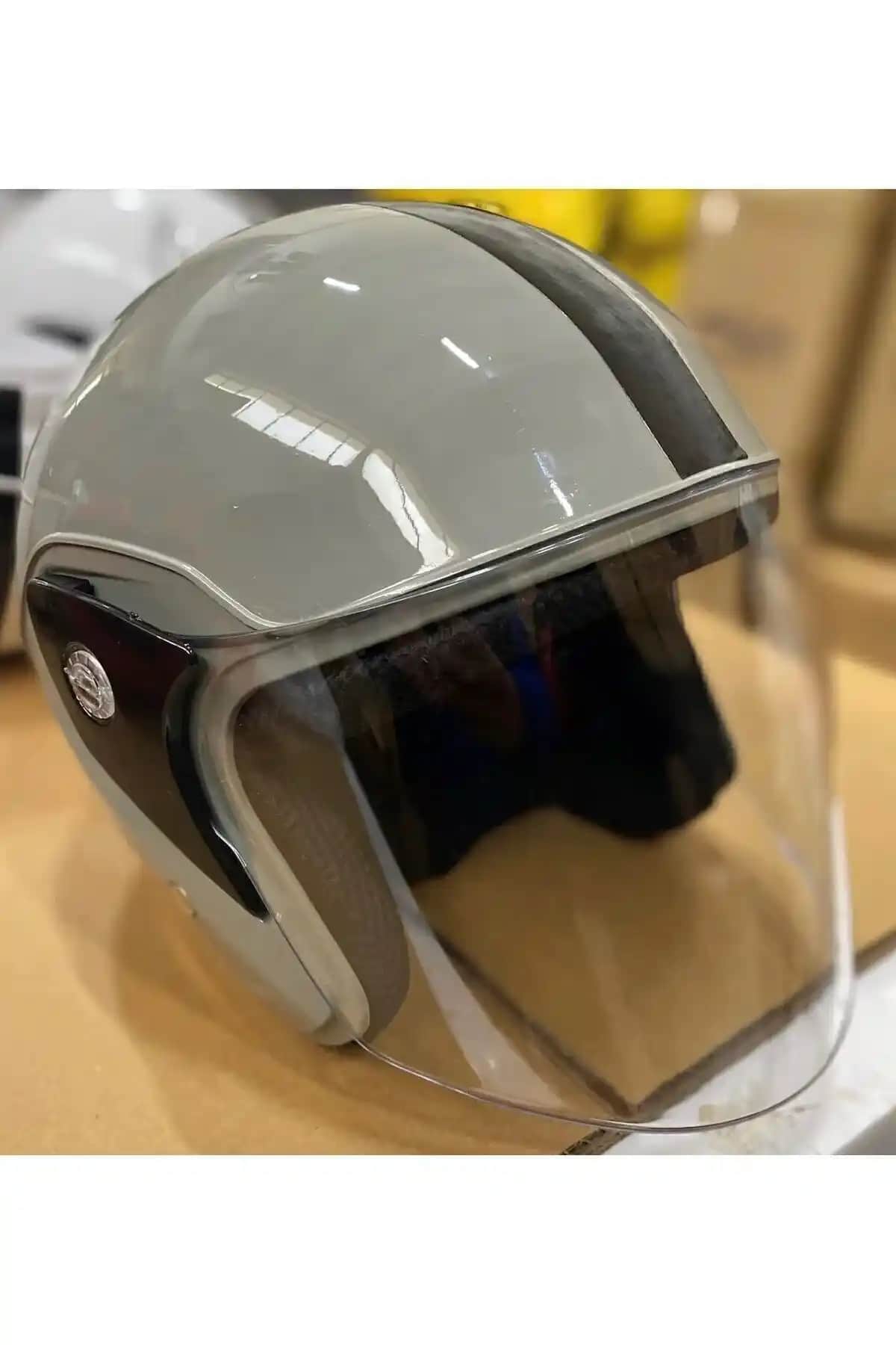 Yarım Kask ve Jokey Kask Karşılaştırması: Hangi Kask Sizin İçin Uygun