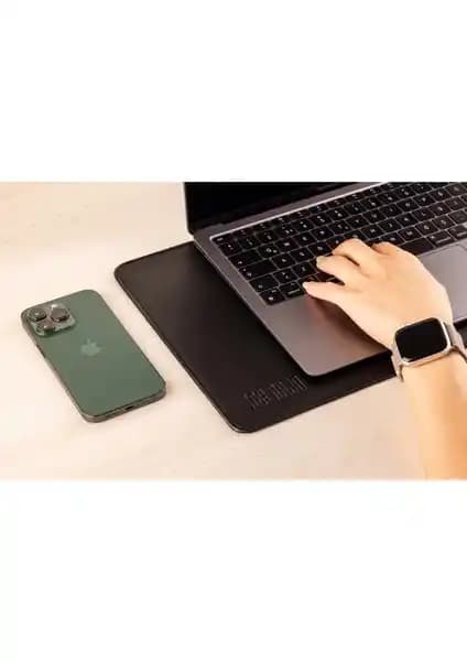 Los Caja 13 İnç Laptop Kılıfı: Şık ve Dayanıklı Vegan Deri Koruma Çözümü