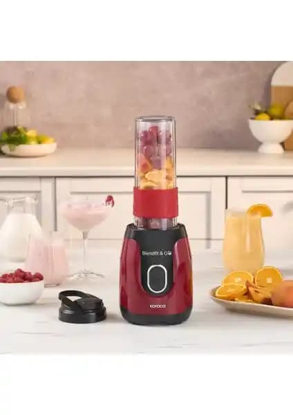 Karaca Blendfit Go ve Retro Personal Smoothie Blenderlarının Karşılaştırması