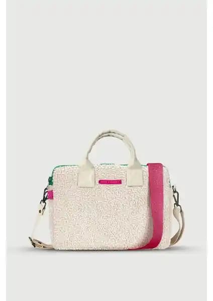 Notebook ve Evrak Çantası Karşılaştırması: Şık ve Dayanıklı Seçenekler