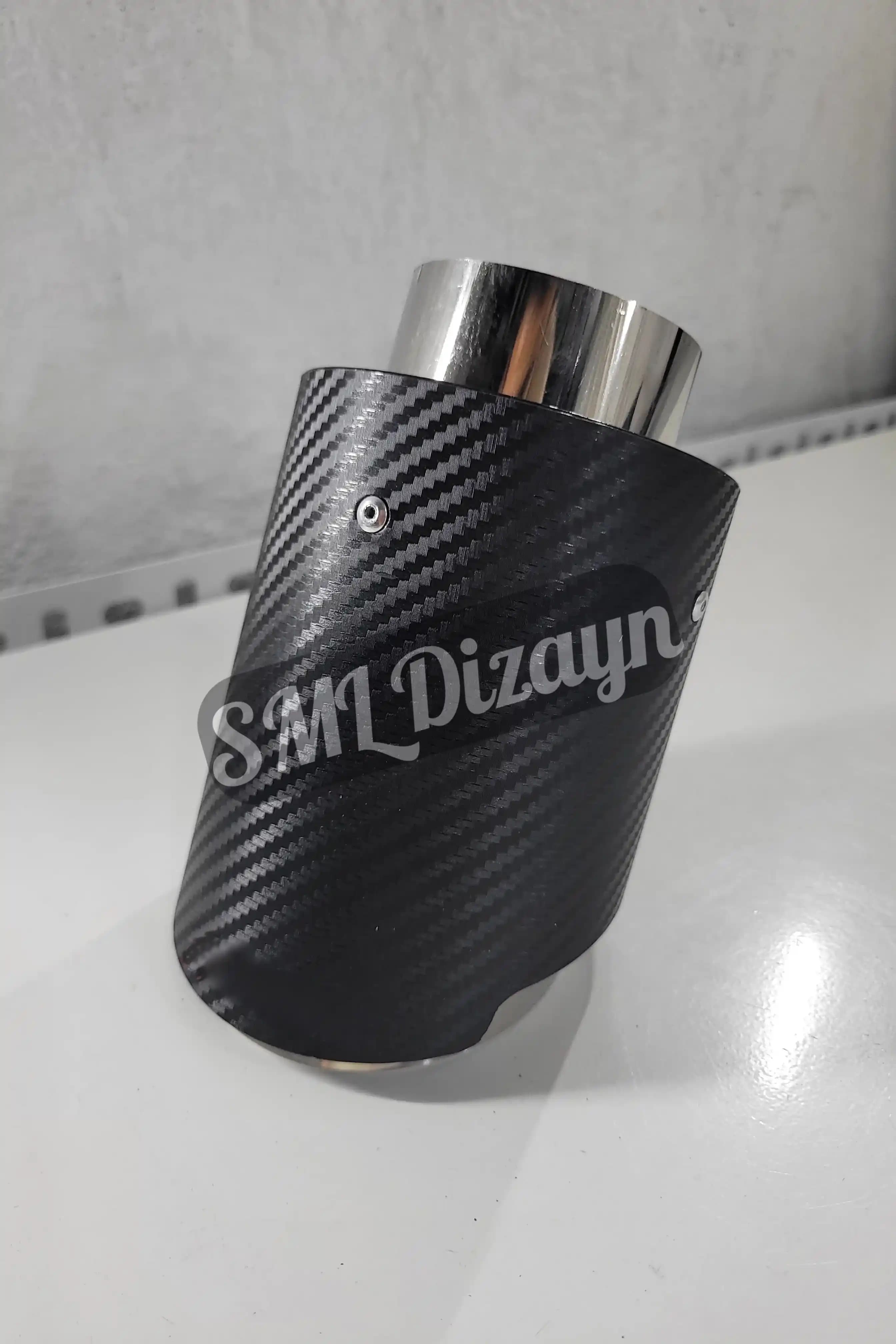 Akrapovic 100 mm Karbon Kaplama Egzoz Ucu Performans ve Estetik İçin Uygun Bir Seçenek