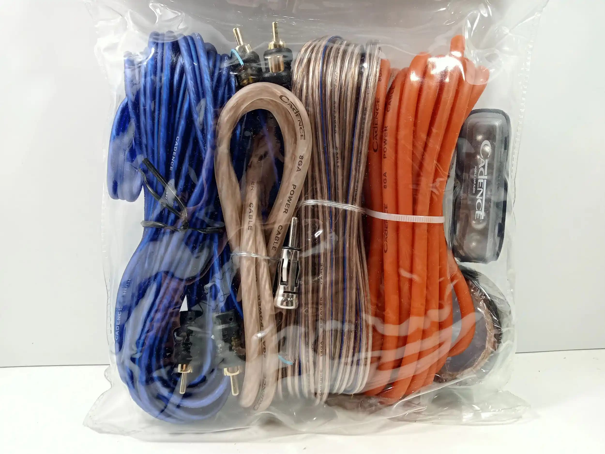 Cadence Class 8GA Amfi Kablo Seti: Güç ve Güvenilirlik Sunan Yüksek Performanslı Bağlantı Çözümü