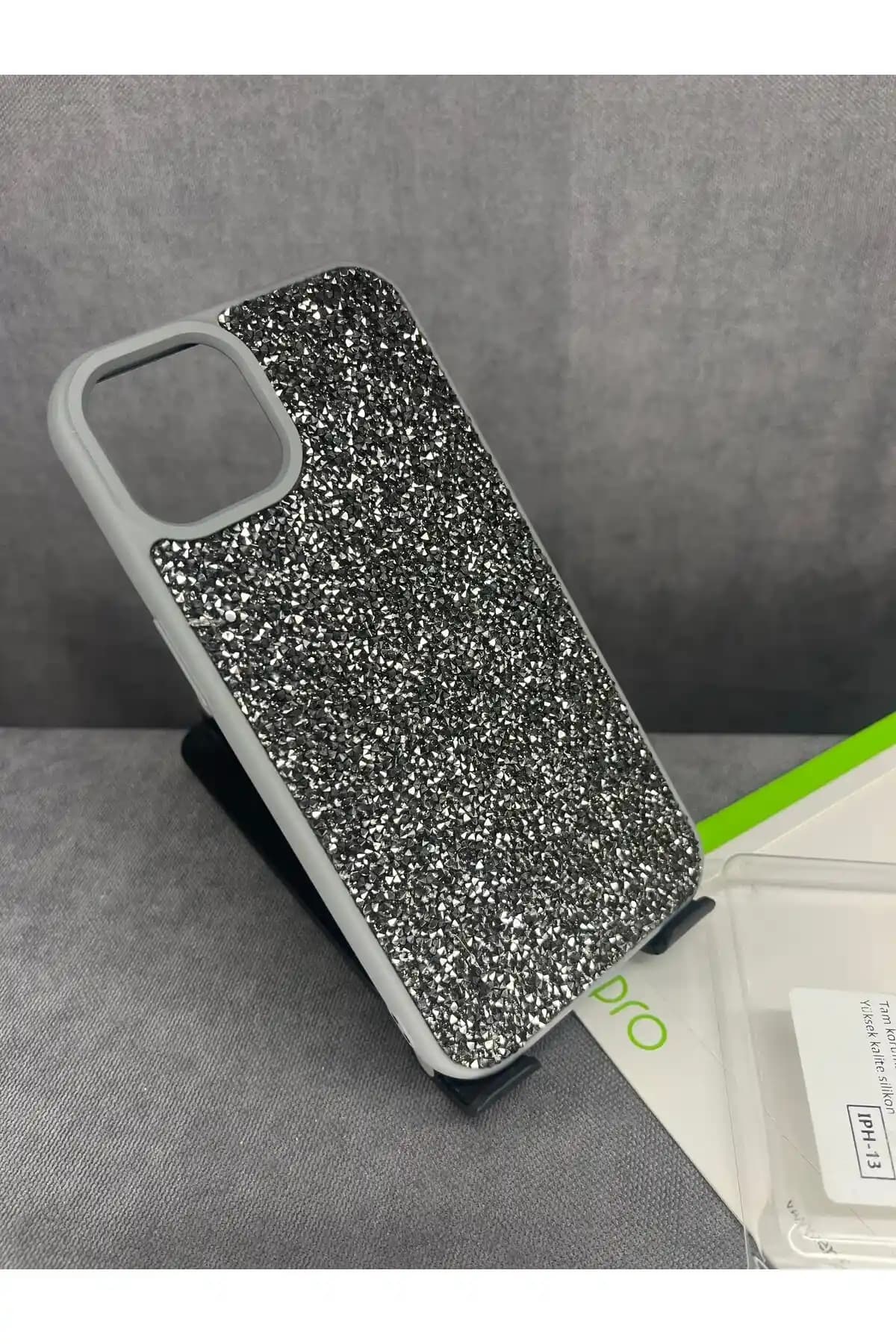 iPhone 13 İçin En Uygun Kılıf Seçenekleri ve Koruma Çözümleri