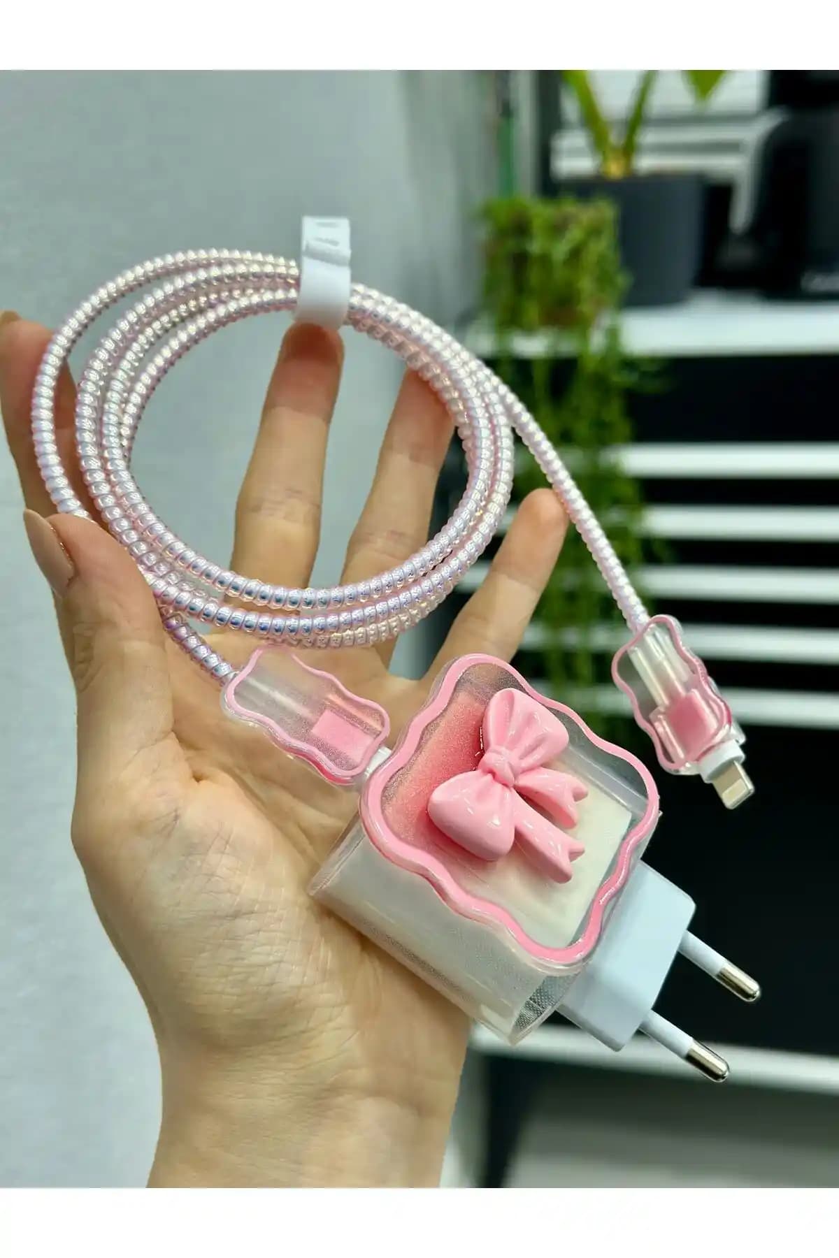 iPhone Şarj Koruma Aksesuar Kitleri: Güvenli ve Uzun Ömürlü Kullanım İçin Rehber