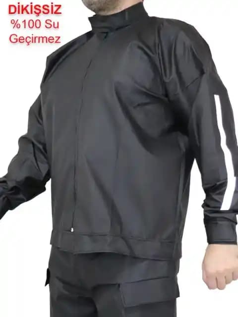 Motosiklet Yağmurlukları: Güvenlik ve Konfor Sağlayan En İyi Modeller ve Kullanım İpuçları