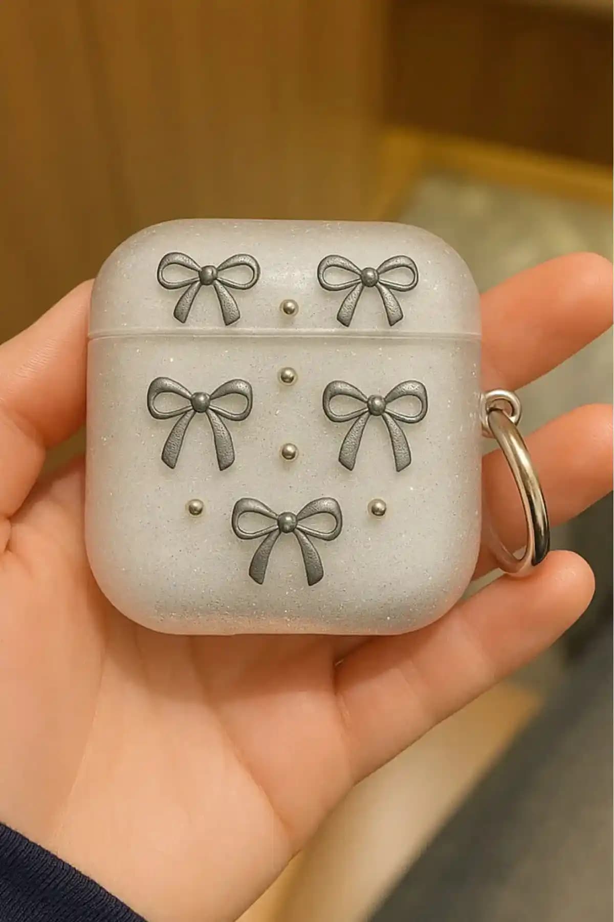 Simli Kelebekli AirPods 3 Koruma Kılıfı: Estetik ve Koruma Bir Arada