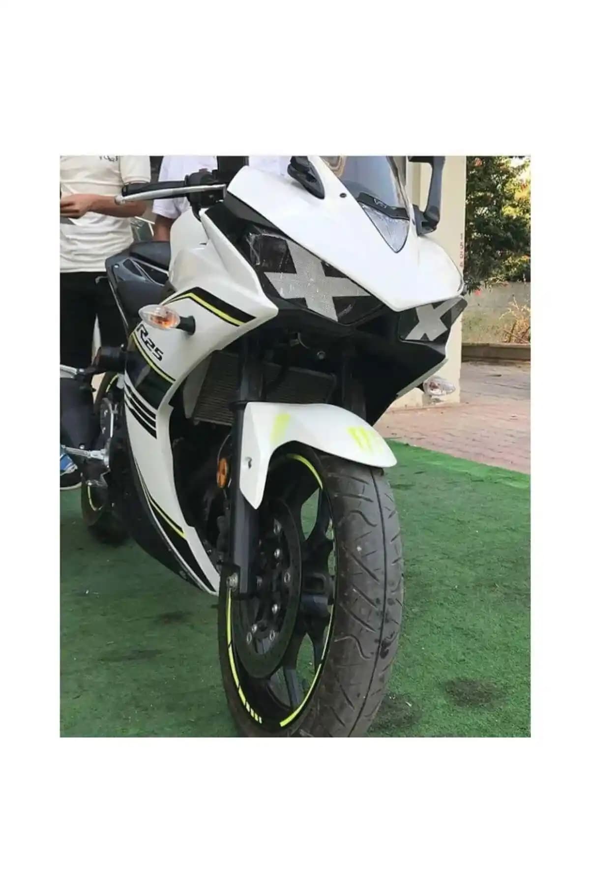 Yamaha R25 İçin Redline Far Lensleri: Estetik ve Fonksiyonellik Artıran Modifikasyonlar