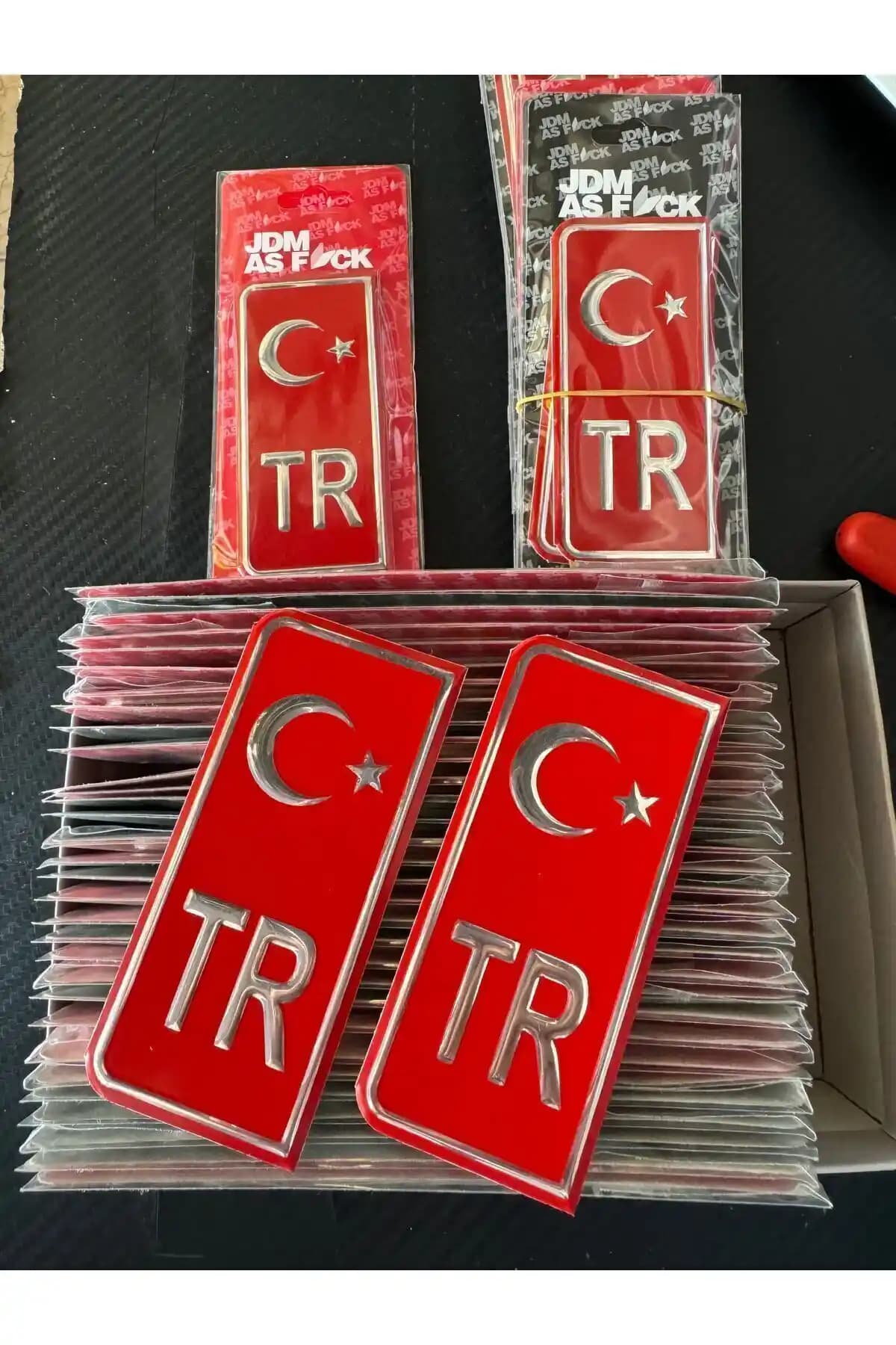 Bosch TR Plaka Arması Kırmızı 2’li Damla Etiket Sticker Otomobil Dekorasyonu için