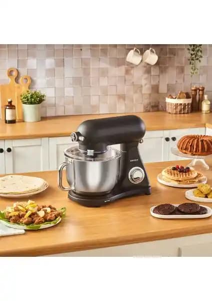 Karaca Powercast Chef Döküm Mikser ve Yui M123 Easy Chef Premium Karşılaştırması