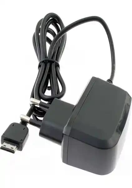 Samsung Tuşlu Telefonlar İçin Güvenilir ve Uyumlu Şarj Adaptörü Ürün İncelemesi