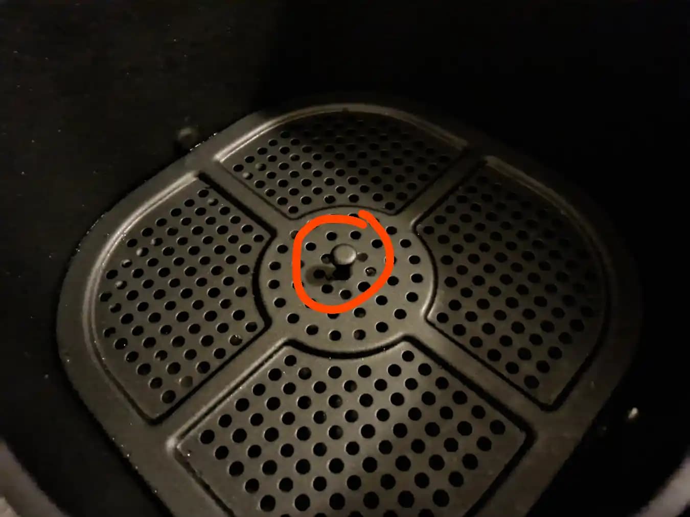 Airfryer Aksesuarları ve Pişirme Gereçlerinin Doğru Kullanımı Hakkında Bilgiler