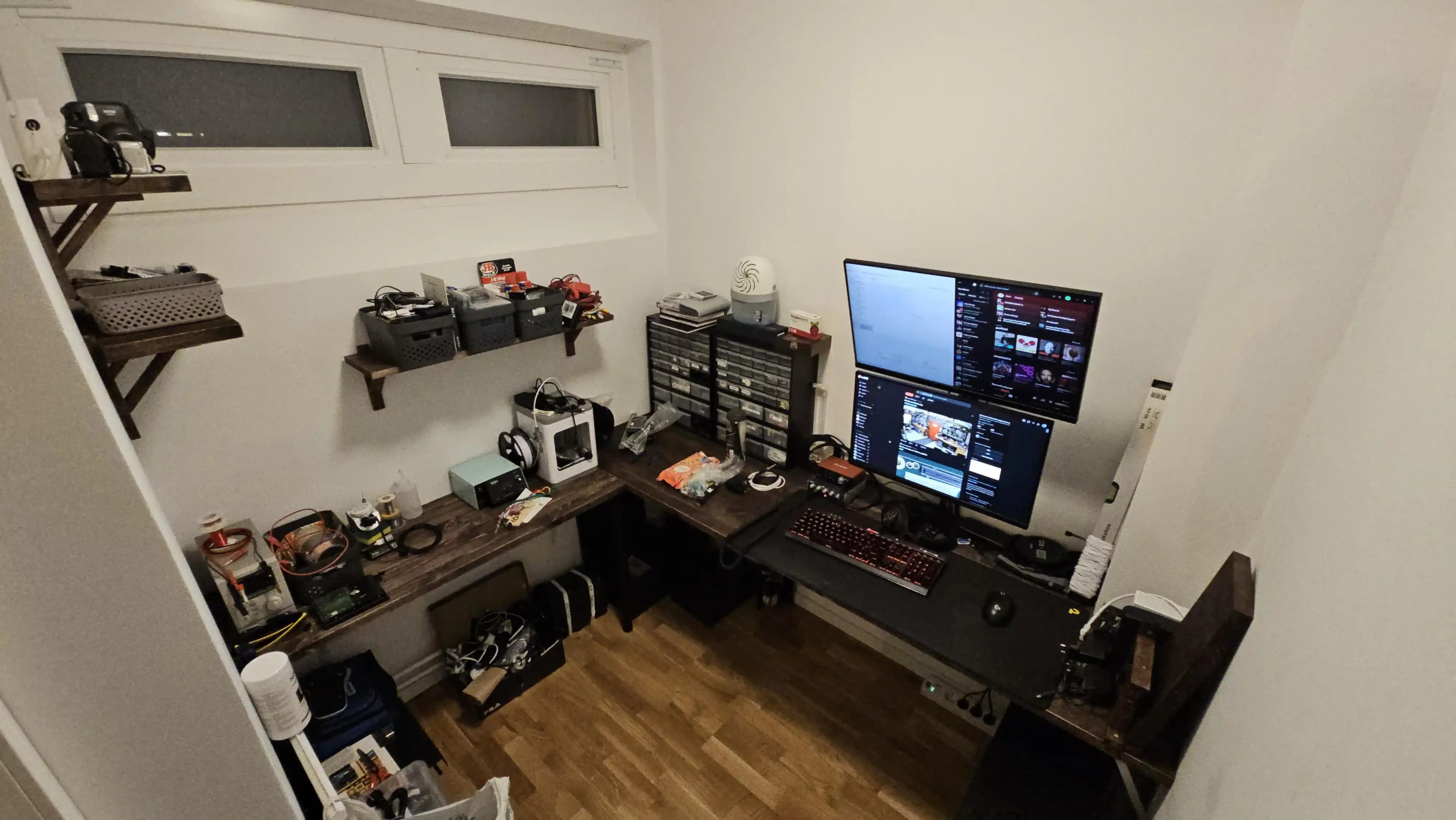 Elektronik Çalışma Tezgahı Kurulumu: Malzeme Seçimi, Düzen ve Güvenlik Önerileri