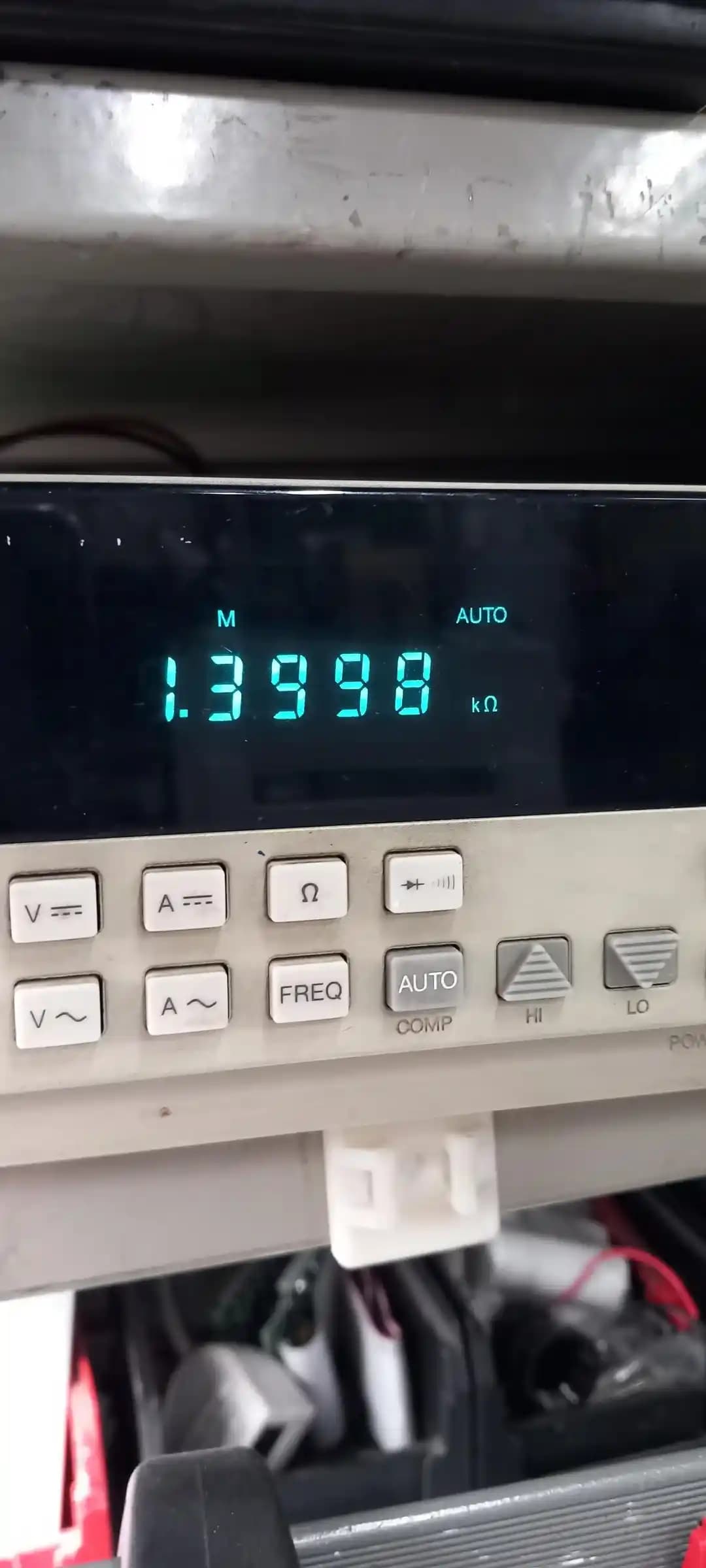 Elektronik Devrelerde Direnç Değerlerinin Hassasiyeti ve Pratik Ayar Yöntemleri