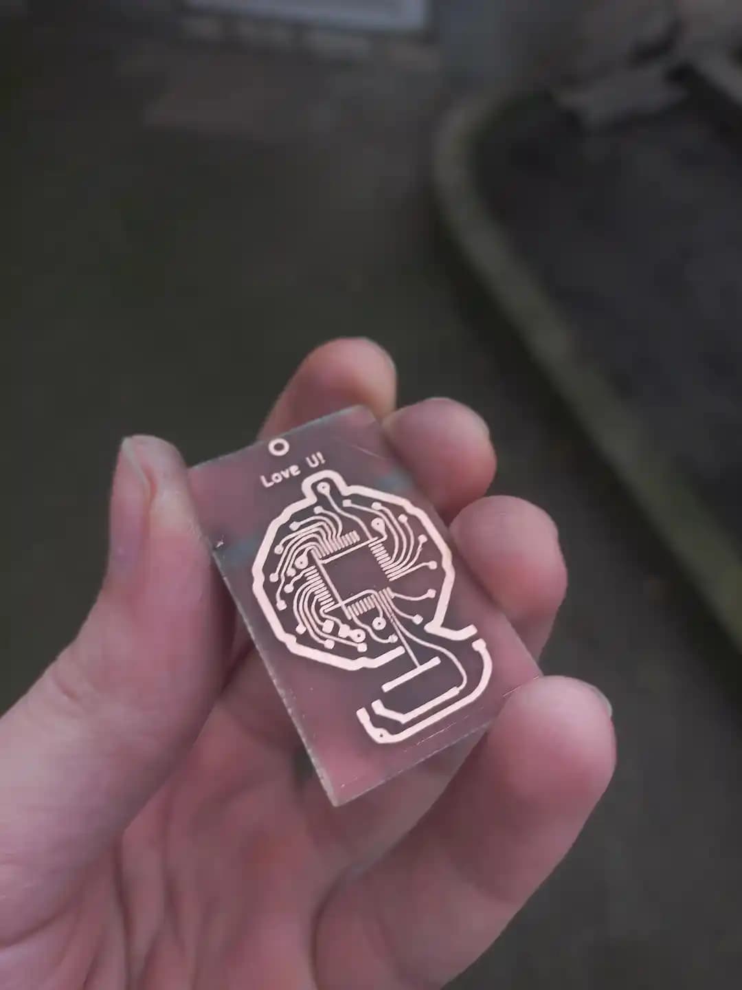 STM32F103 Mikrodenetleyici ile LED Küpe Tasarımı: Teknik ve Estetik Zorluklar