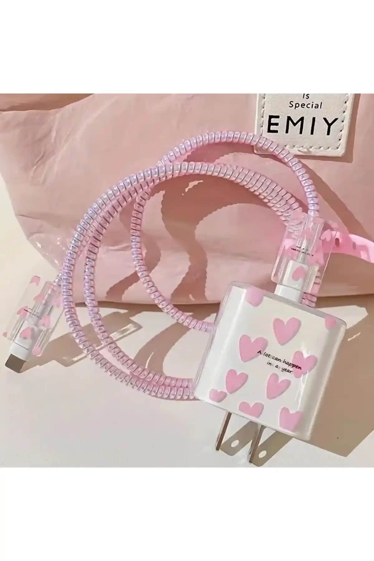 Casablanca Şarj Aleti Kılıfı Karşılaştırması: İki Ürünün Özellikleri ve Kullanıcı Yorumları