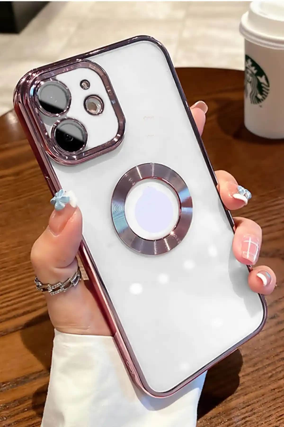 Ceponya iPhone 11 Kılıfı: Şeffaf ve Renkli Silikon Koruma Çözümü